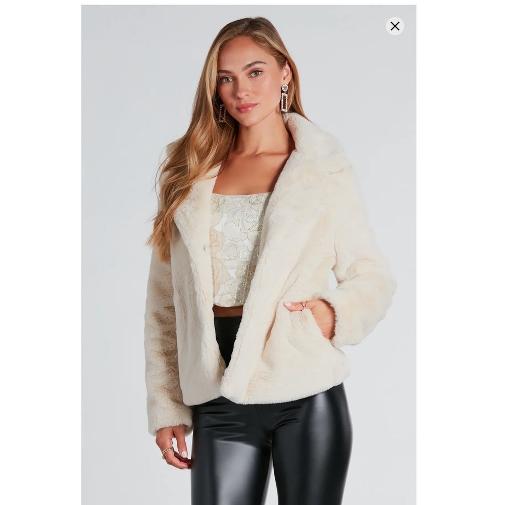 Windsor Ivory Ecru Faux Fur Jacket Hidden Snap Collar Coat NWT Medium